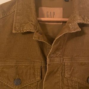 GAP men’s corduroy jacket.